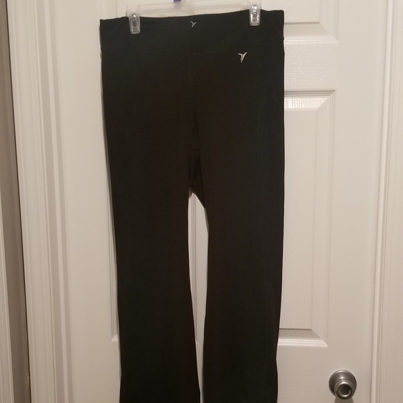 Old Navy Pants - OLD NAVY XL BLACK ACTIVE BOOTLEG WORKOUT PANTS